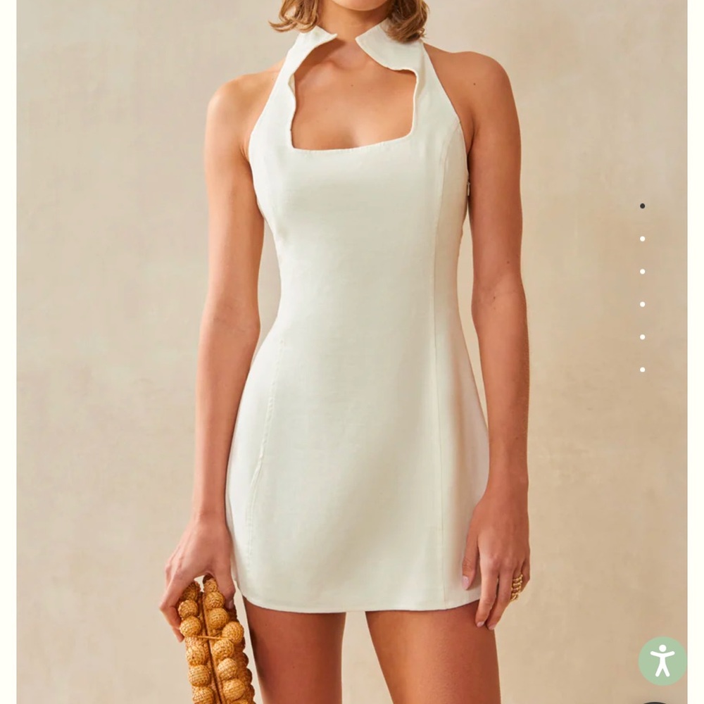 White Cult Gia Akaia mini dress 

Have one in the same condition in black